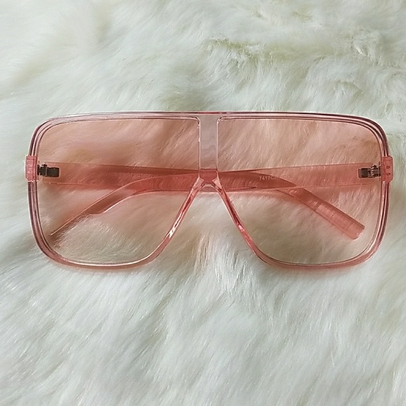 Accessories - 🌟LAST ONE🌟 Oversized Sunglasses